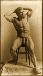 Eugen Sandow, en pose gréco-romaine classique, c.1893